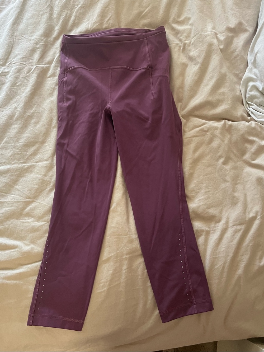 Lululemon size 4 capri leggings